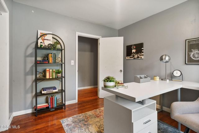 160 Clamsteam Road, Halfmoon, NY 12065