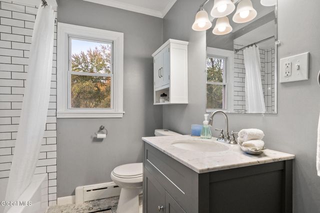 160 Clamsteam Road, Halfmoon, NY 12065