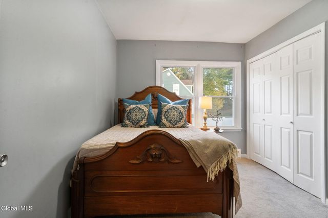 160 Clamsteam Road, Halfmoon, NY 12065