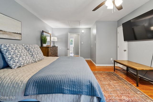 160 Clamsteam Road, Halfmoon, NY 12065