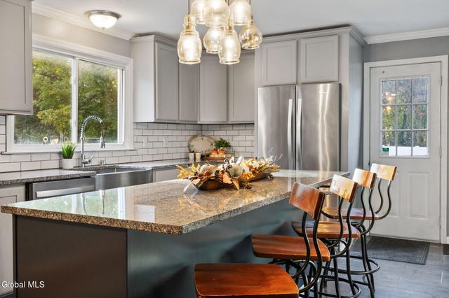 160 Clamsteam Road, Halfmoon, NY 12065