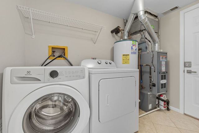 93 Berkshire Court, Gurnee, IL 60031