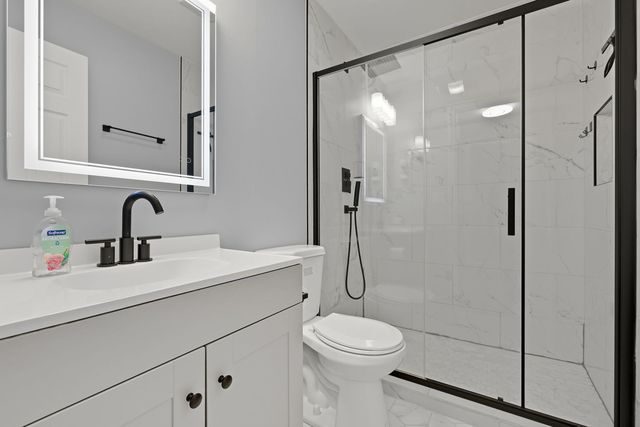 93 Berkshire Court, Gurnee, IL 60031