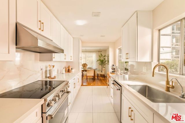 321 N Palm Drive 3, Beverly Hills, CA 90210