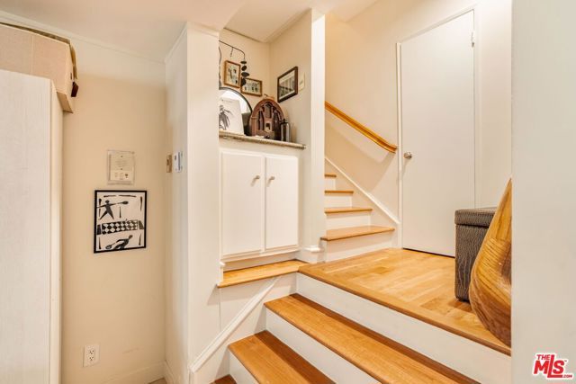 321 N Palm Drive 3, Beverly Hills, CA 90210