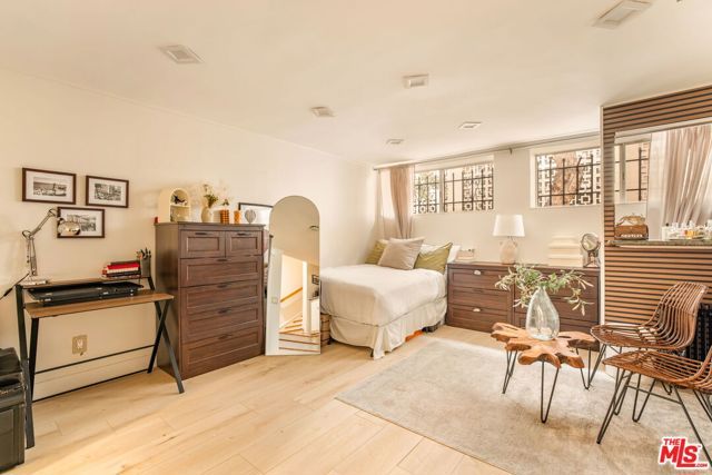 321 N Palm Drive 3, Beverly Hills, CA 90210