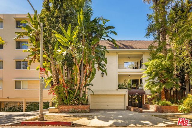 321 N Palm Drive 3, Beverly Hills, CA 90210