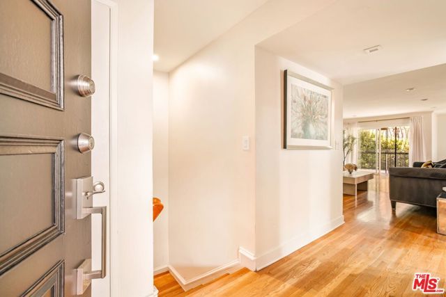 321 N Palm Drive 3, Beverly Hills, CA 90210