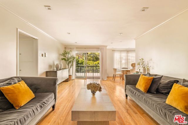 321 N Palm Drive 3, Beverly Hills, CA 90210