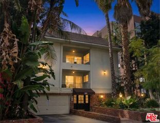 321 N Palm Drive 3, Beverly Hills, CA 90210