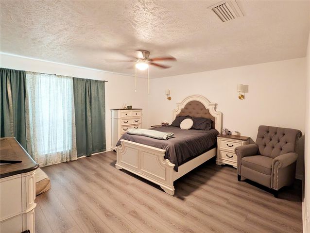 11662 Sagewind Drive, Houston, TX 77089