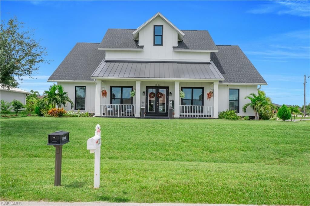Image 1 of property listing at 1305 NW 10th TER, Cape Coral, FL 33993