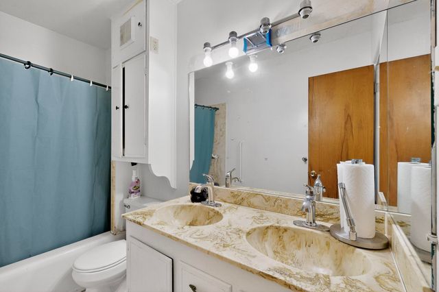 601 PALOMAS Drive SE, Albuquerque, NM 87108