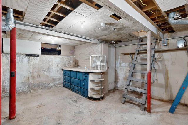 601 PALOMAS Drive SE, Albuquerque, NM 87108