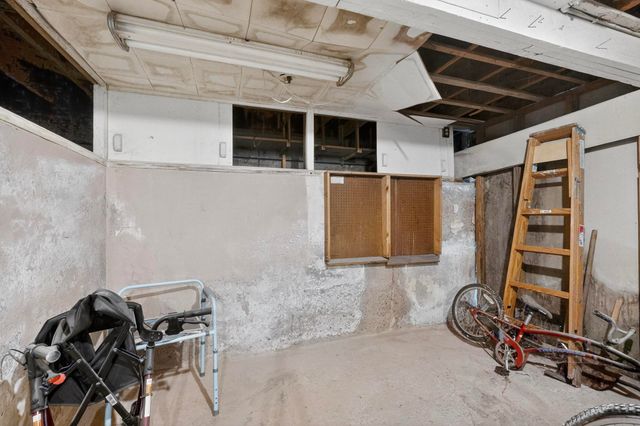 601 PALOMAS Drive SE, Albuquerque, NM 87108