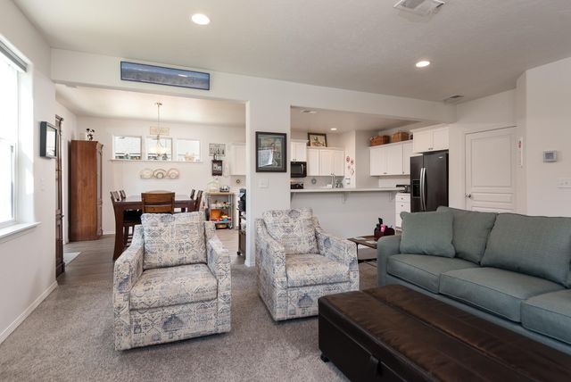 2955 NE Quiet Canyon Drive, Bend, OR 97701