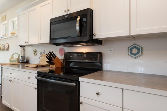 2955 NE Quiet Canyon Drive, Bend, OR 97701