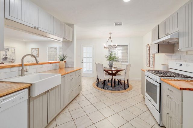 1901 Bradmore DR, Round Rock, TX 78664