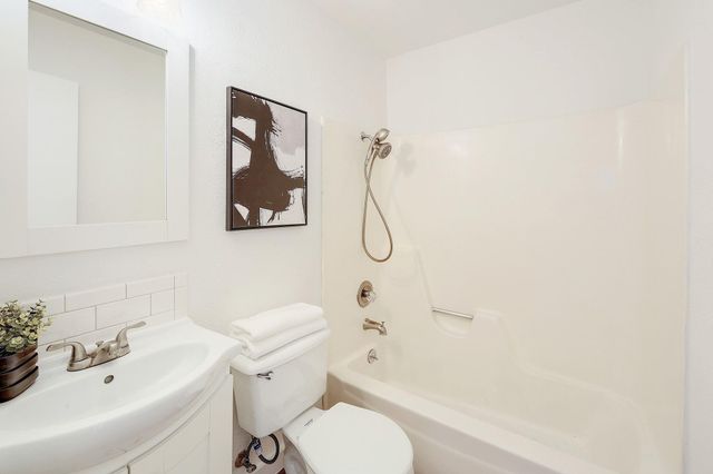 1901 Bradmore DR, Round Rock, TX 78664