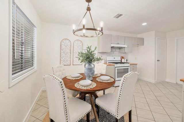 1901 Bradmore DR, Round Rock, TX 78664