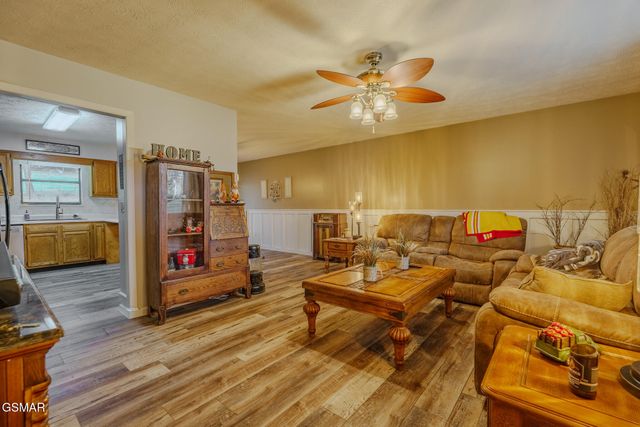 294 Cherokee Trail, Seymour, TN 37865