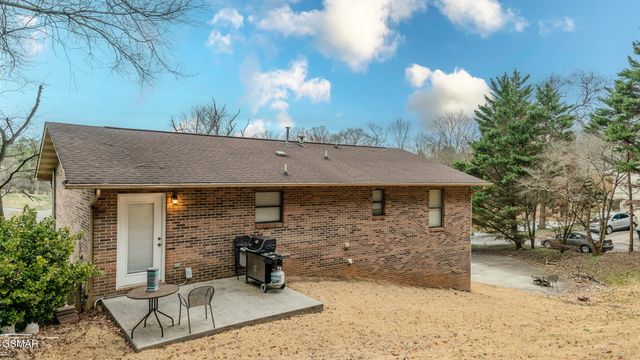 294 Cherokee Trail, Seymour, TN 37865