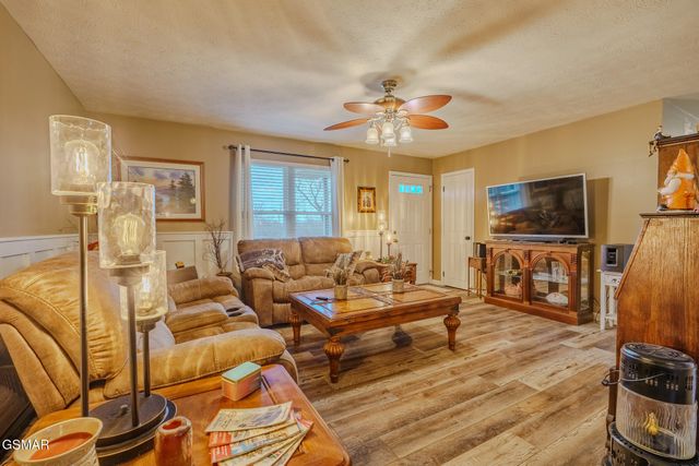 294 Cherokee Trail, Seymour, TN 37865