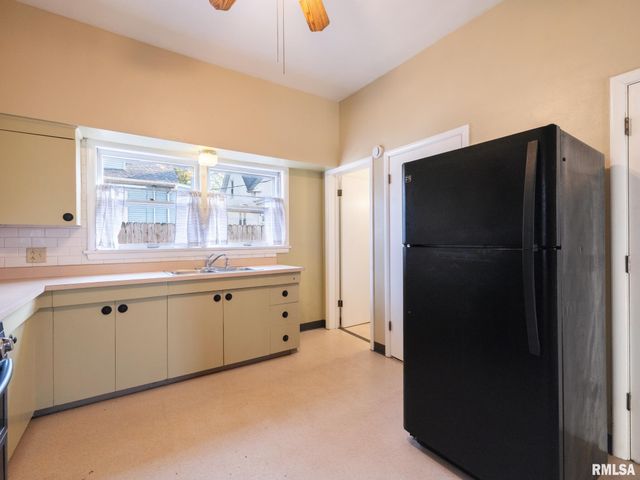 918 MARGARET Street, Pekin, IL 61554