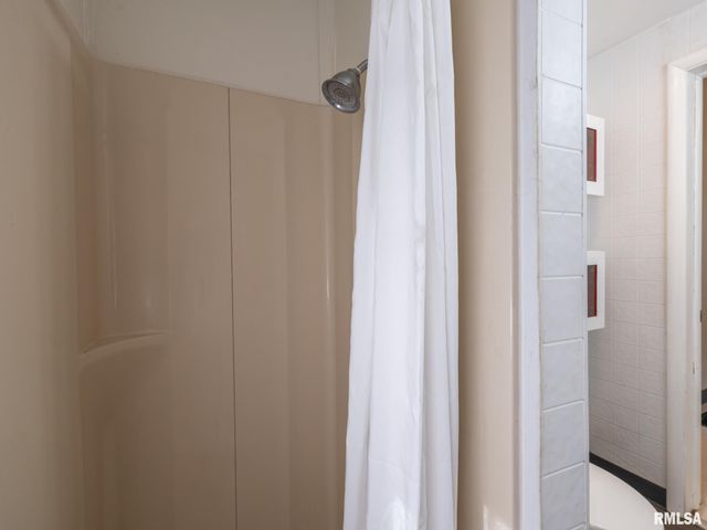 918 MARGARET Street, Pekin, IL 61554