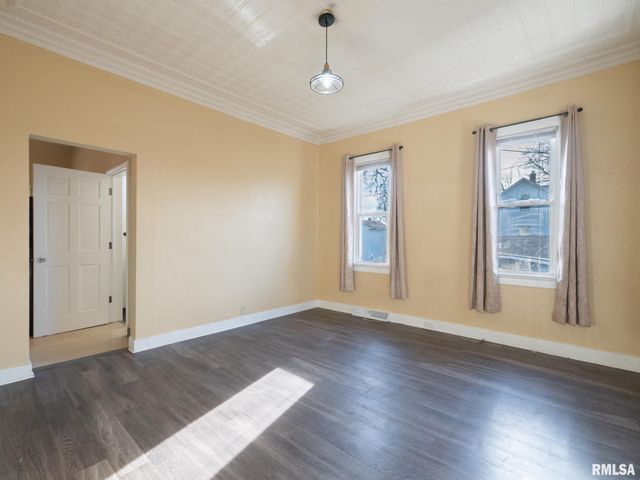 918 MARGARET Street, Pekin, IL 61554