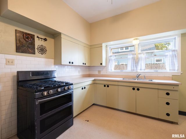 918 MARGARET Street, Pekin, IL 61554