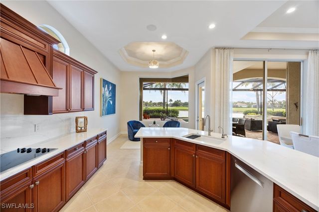 8950 Shenendoah CIR, Naples, FL 34113