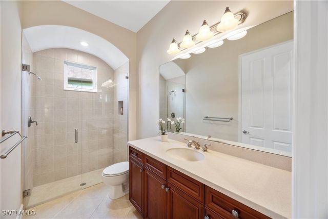 8950 Shenendoah CIR, Naples, FL 34113