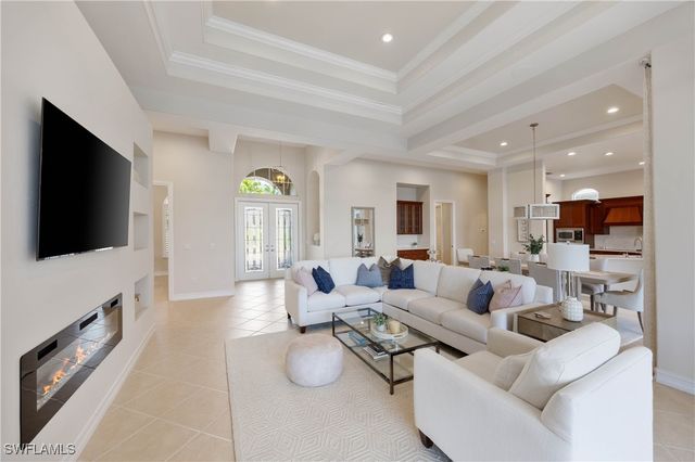 8950 Shenendoah CIR, Naples, FL 34113