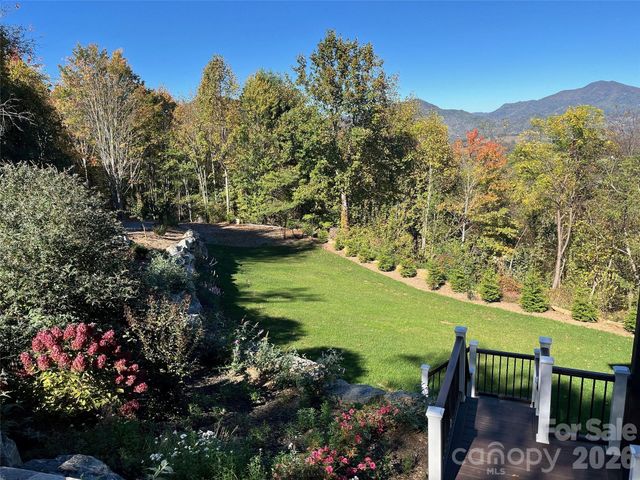 114 Nesting Ridge, Waynesville, NC 28785