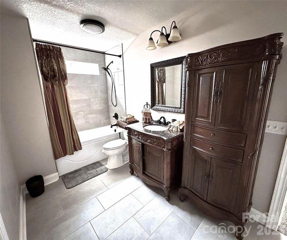 114 Nesting Ridge, Waynesville, NC 28785