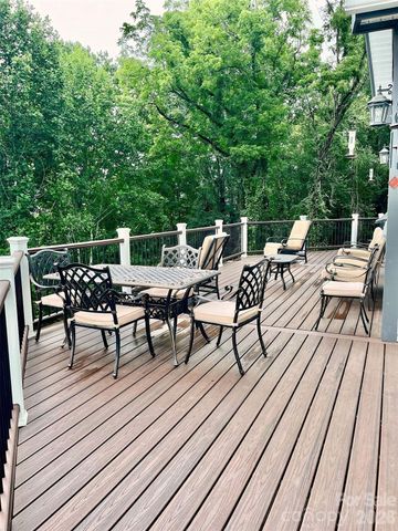 114 Nesting Ridge, Waynesville, NC 28785