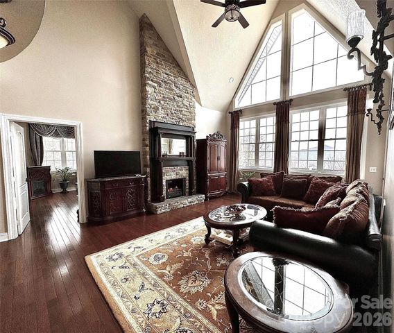 114 Nesting Ridge, Waynesville, NC 28785