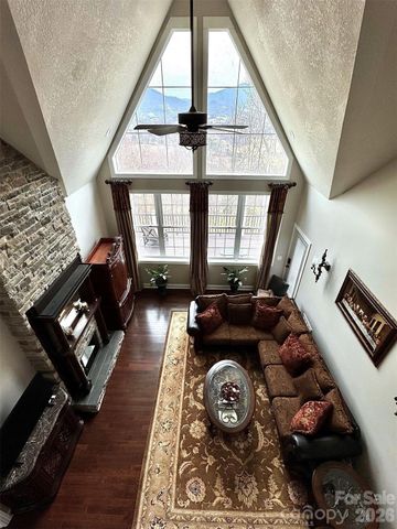 114 Nesting Ridge, Waynesville, NC 28785