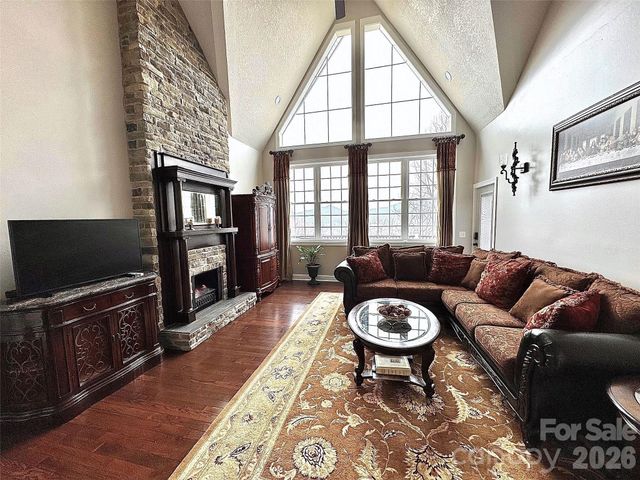 114 Nesting Ridge, Waynesville, NC 28785