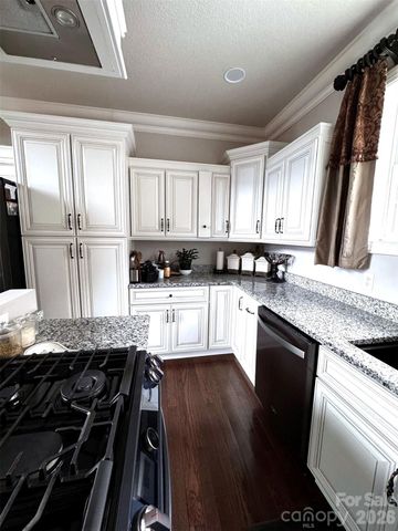 114 Nesting Ridge, Waynesville, NC 28785