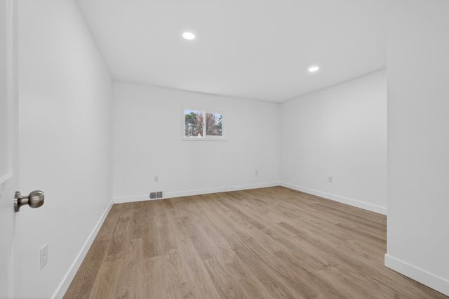 2026 Ames Avenue E, Saint Paul, MN 55119