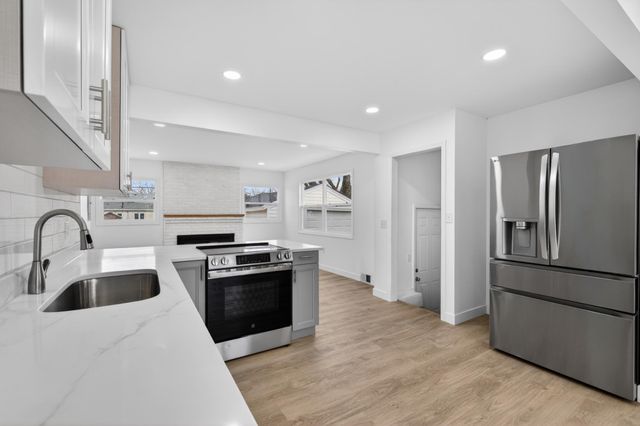 2026 Ames Avenue E, Saint Paul, MN 55119