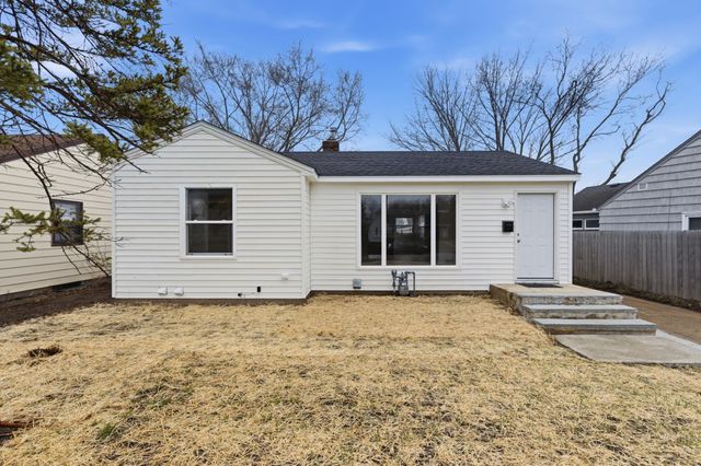 2026 Ames Avenue E, Saint Paul, MN 55119