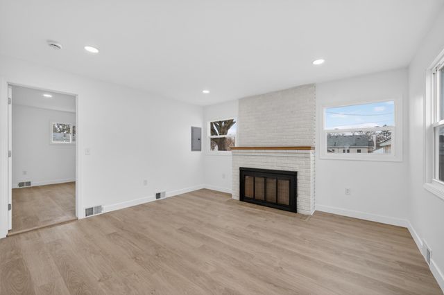 2026 Ames Avenue E, Saint Paul, MN 55119