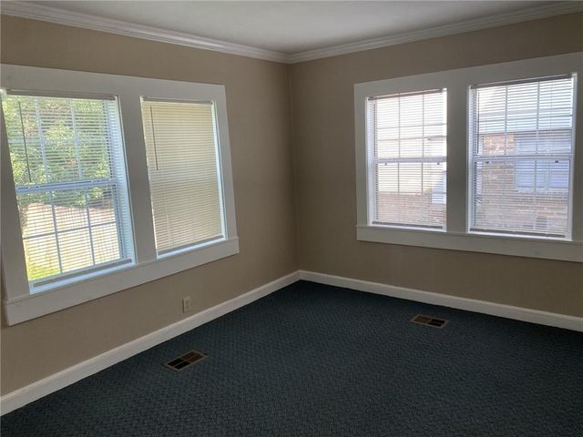 2555 Dauphin Street, Mobile, AL 36606