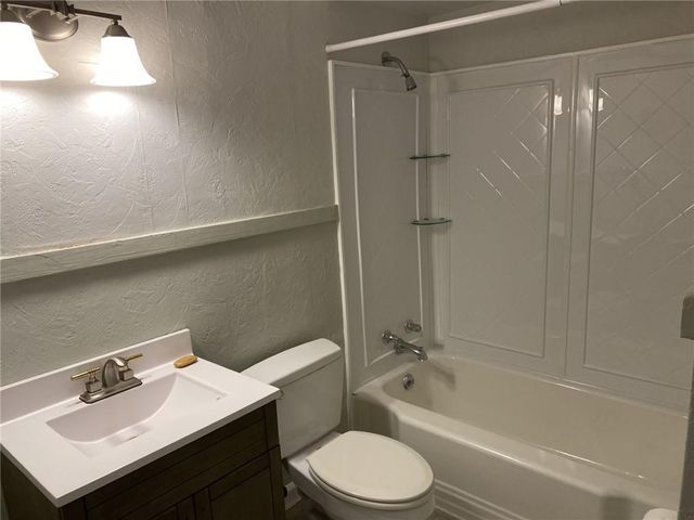 2555 Dauphin Street, Mobile, AL 36606