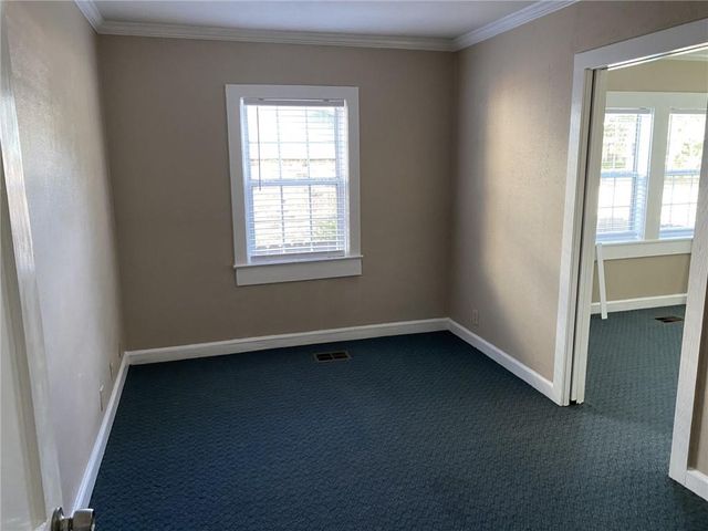 2555 Dauphin Street, Mobile, AL 36606