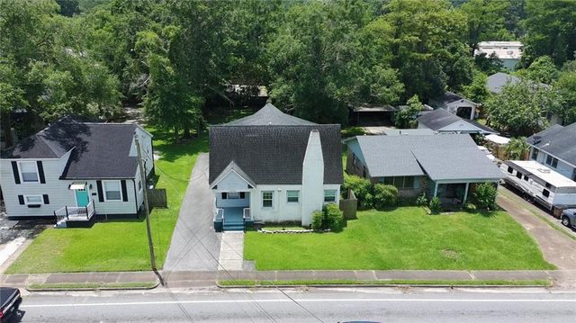 2555 Dauphin Street, Mobile, AL 36606