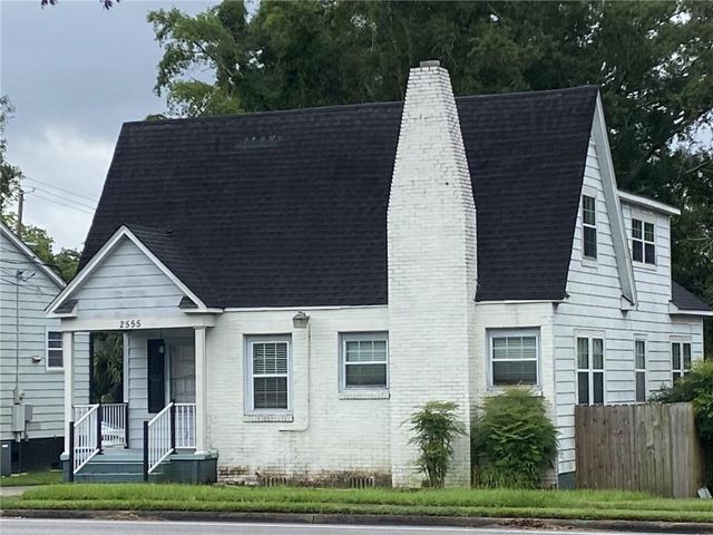2555 Dauphin Street, Mobile, AL 36606